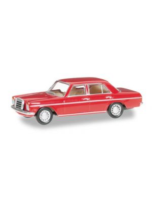 Mercedes Benz 240D/8, rood