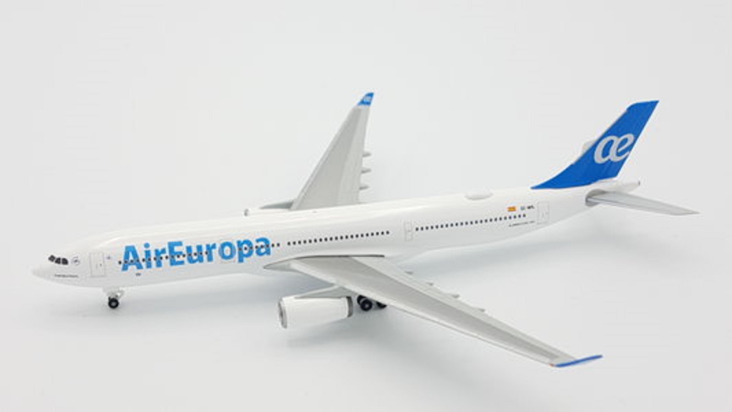 Airbus A330-300 Air Europa Francisca Acera