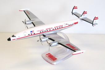 schaalmodel vliegtuig TWA Trans World Airlines Lockheed L1049G Constellation schaal 1:125 lengte 29cm