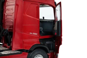 Volvo FH XL Globetrotter 25 years Edition, rood