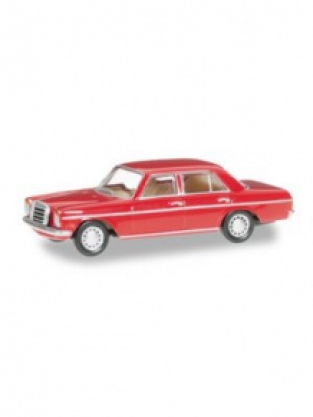 Mercedes Benz 240D/8, rood