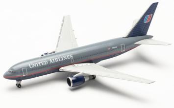 Boeing 767-200 United Airlines Battleship